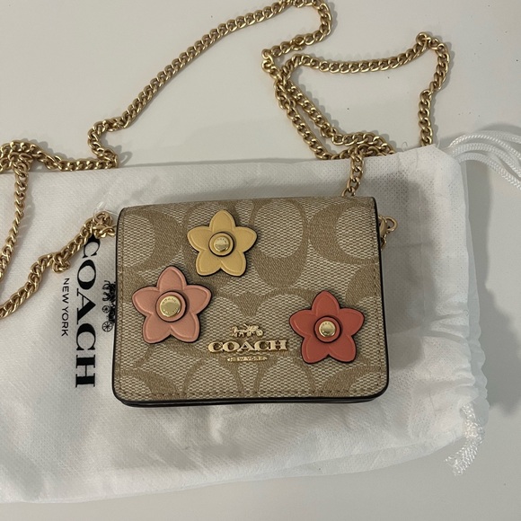 Coach Wallet With Chain - Picture 1 of 4
